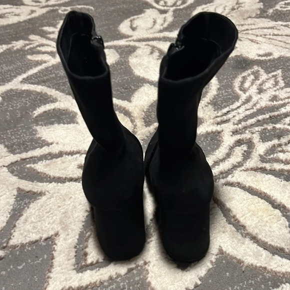 Kari blue boots. Suede like material. Worn one time. - Picture 3 of 5